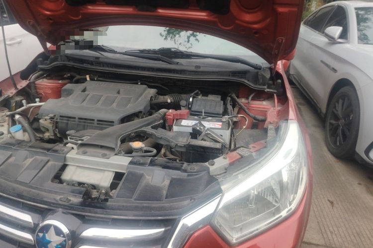 Used Venucia R50 2015 1.6L Manual Fashion Edition Engine Bay Left