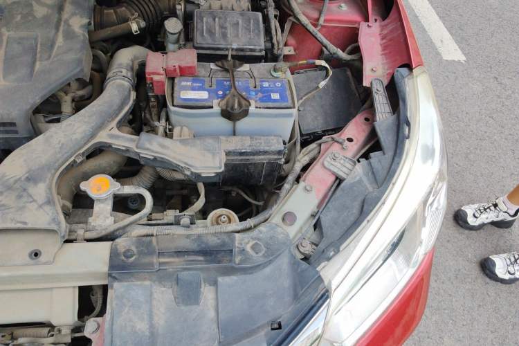 Used Venucia R50 2015 1.6L Manual Luxury Edition Engine Bay Left