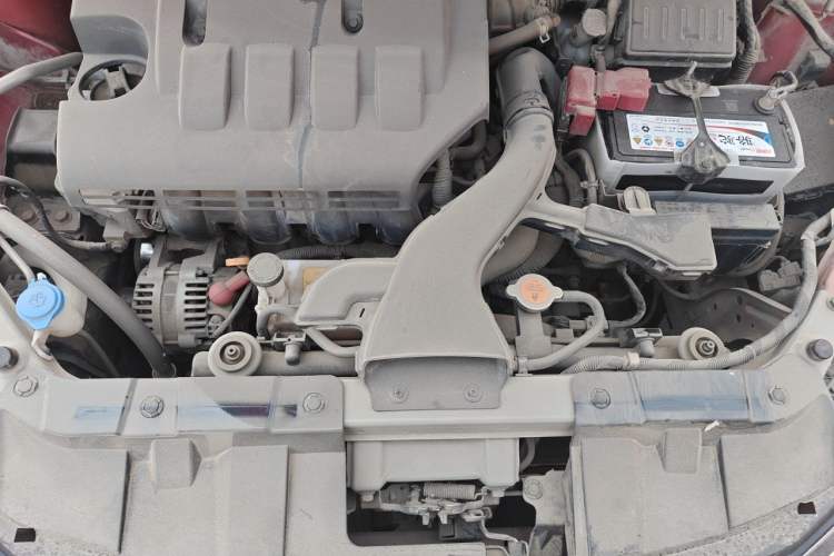 Used Venucia R50 2015 1.6L Manual Fashion Edition Engine Bay