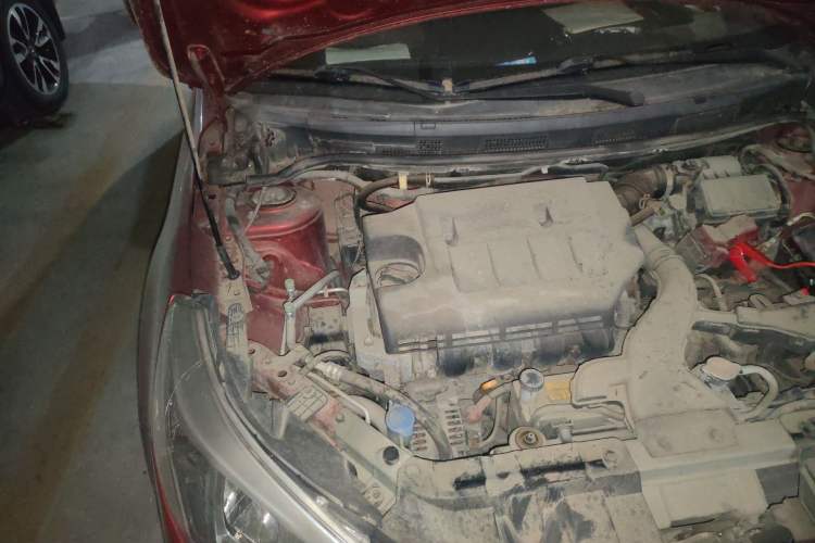 Used Venucia R50 2015 1.6L Manual Fashion Edition Engine Bay Right