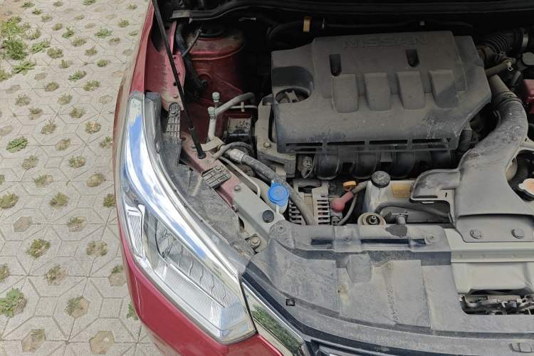 Used Venucia R50 2015 1.6L Automatic Luxury Edition Engine Bay Right