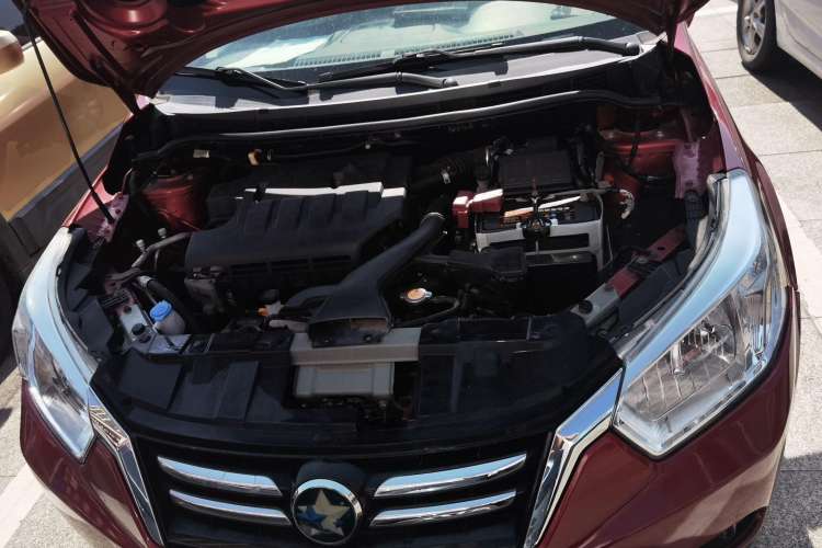 Used Venucia R50 2015 1.6L Automatic Fashion Edition Engine Bay