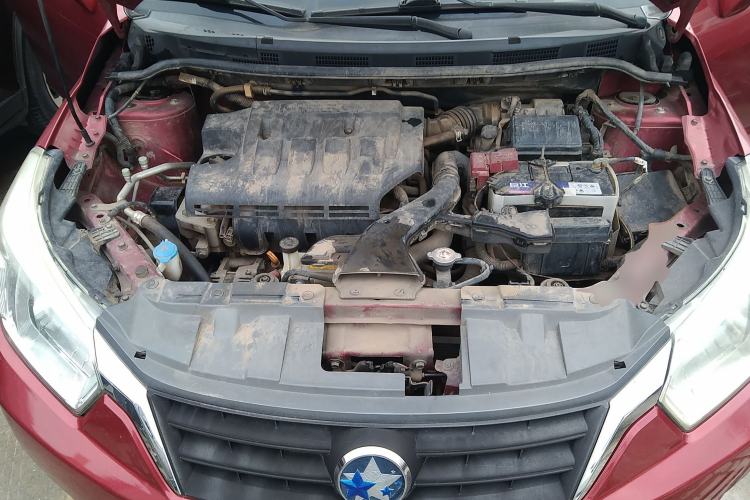 Used Venucia R50 2015 1.6L Manual Fashion Edition Engine Bay