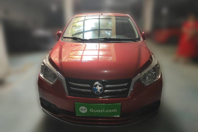 Used Venucia R50 2015 1.6L Automatic Fashion Edition Exterior 1