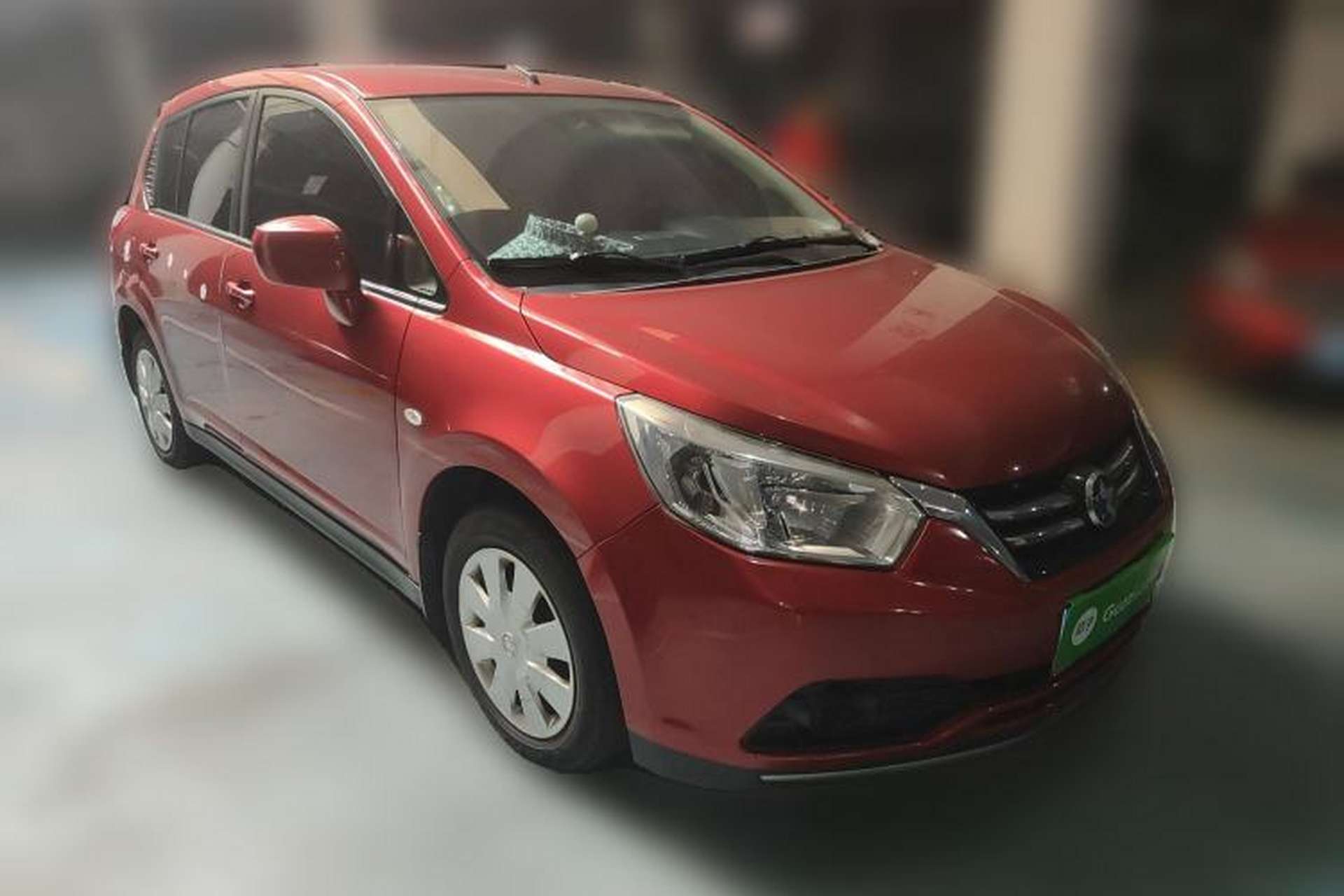 Used Venucia R50 2015 1.6L Automatic Fashion Edition Exterior 2