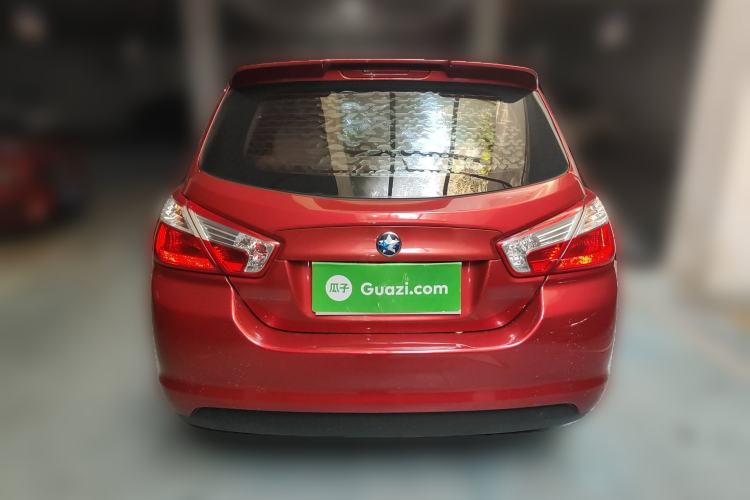 Used Venucia R50 2015 1.6L Automatic Fashion Edition Exterior 4
