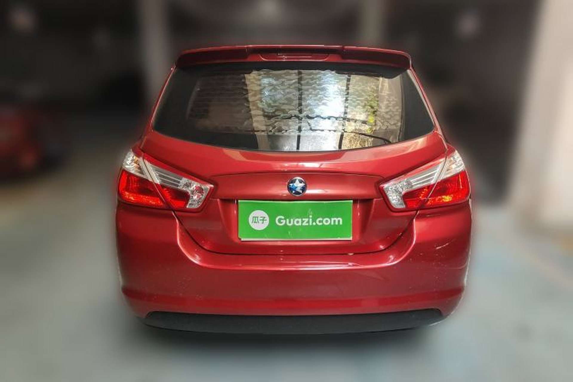 Used Venucia R50 2015 1.6L Automatic Fashion Edition Exterior 4