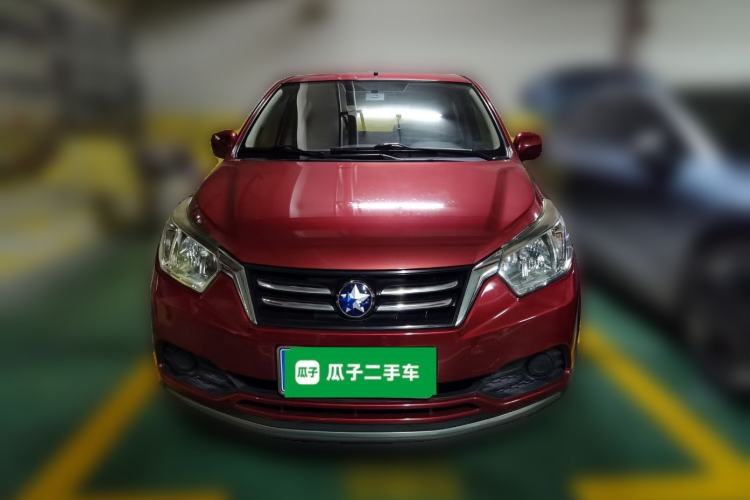 Used Venucia R50 2015 1.6L Automatic Fashion Edition Front