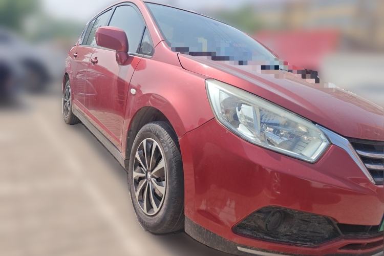 Used Venucia R50 2015 1.6L Manual Fashion Edition Front Right 45 Deg