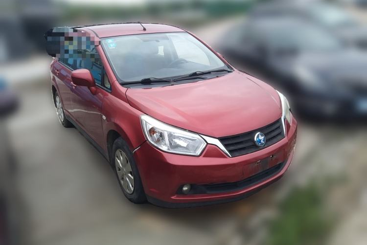 Used Venucia R50 2015 1.6L Manual Fashion Edition Front Right 45 Deg