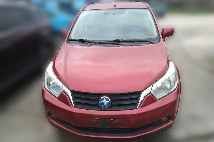 Used Venucia R50 2015 1.6L Manual Fashion Edition Front