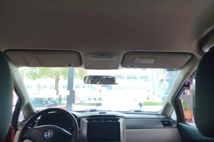 Used Venucia R50 2015 1.6L Automatic Fashion Edition Headliner