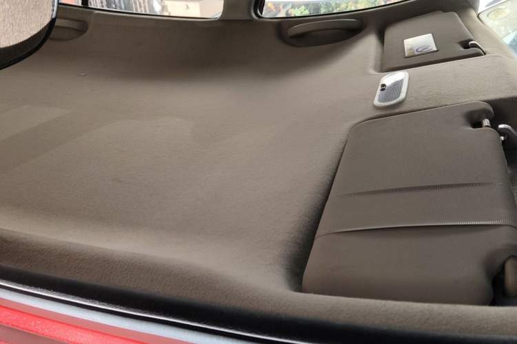 Used Venucia R50 2015 1.6L Manual Fashion Edition Headliner
