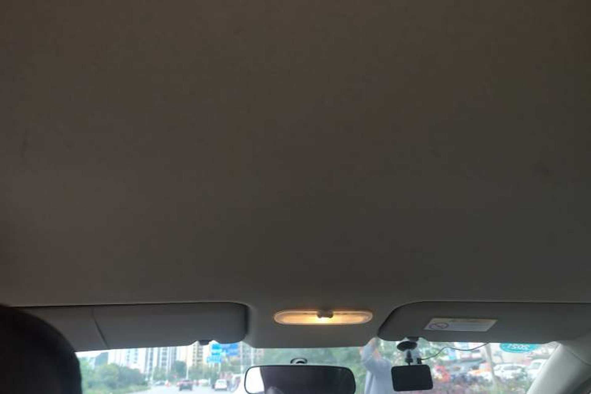 Used Venucia R50 2015 1.6L Manual Fashion Edition Headliner