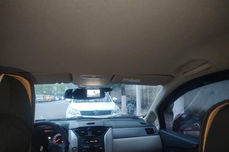 Used Venucia R50 2015 1.6L Manual Fashion Edition Headliner