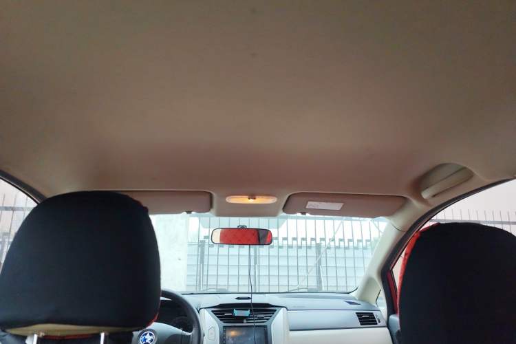 Used Venucia R50 2015 1.6L Manual Fashion Edition Headliner