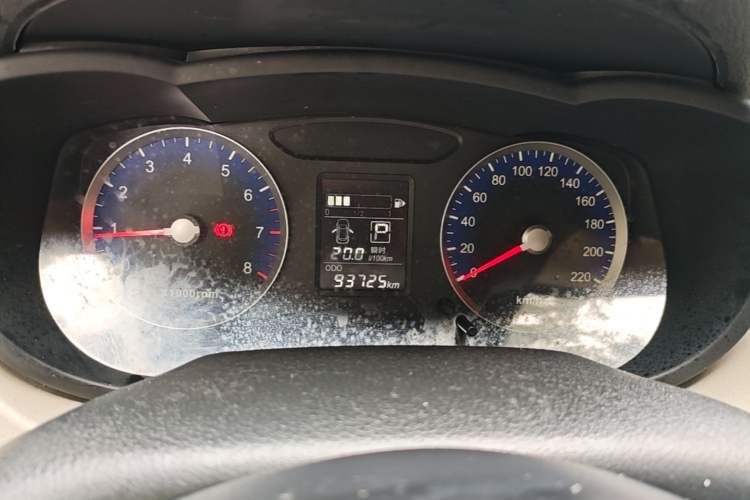 Used Venucia R50 2015 1.6L Automatic Fashion Edition Instrument Cluster