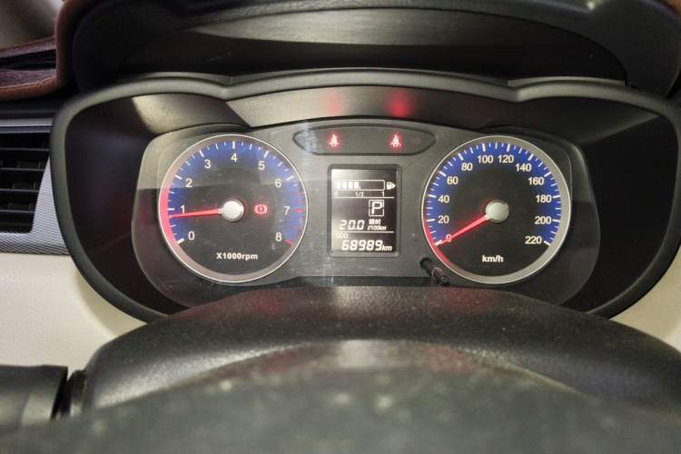 Used Venucia R50 2015 1.6L Automatic Fashion Edition Instrument Cluster