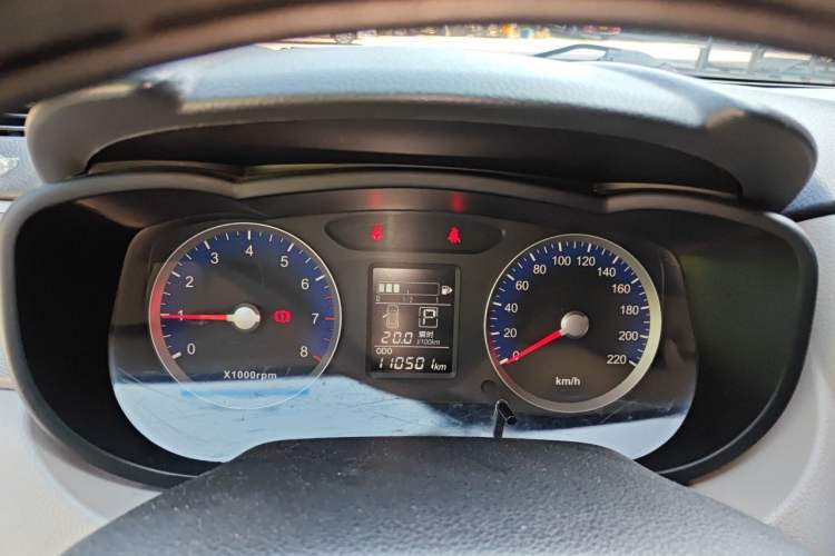 Used Venucia R50 2015 1.6L Automatic Fashion Edition Instrument Cluster