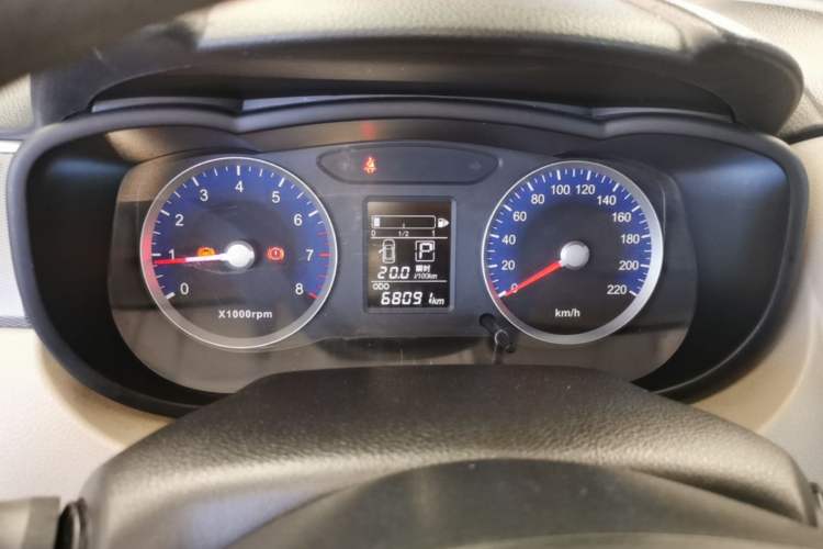 Used Venucia R50 2015 1.6L Automatic Luxury Edition Instrument Cluster