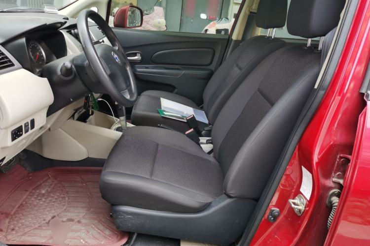 Used Venucia R50 2015 1.6L Automatic Fashion Edition Left Front Seat