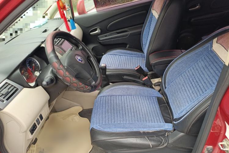 Used Venucia R50 2015 1.6L Manual Fashion Edition Left Front Seat