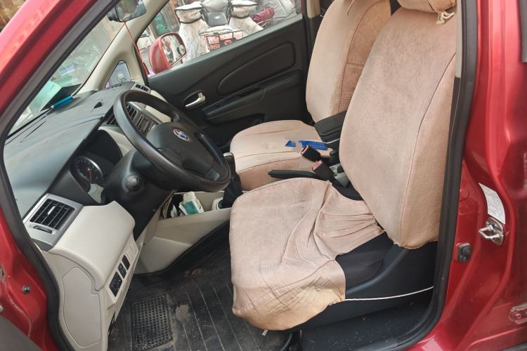Used Venucia R50 2015 1.6L Manual Fashion Edition Left Front Seat