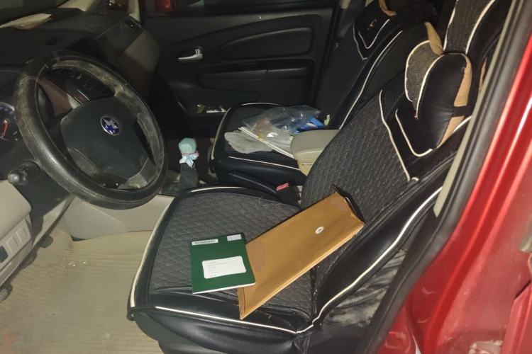 Used Venucia R50 2015 1.6L Manual Fashion Edition Left Front Seat