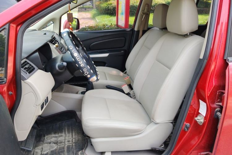 Used Venucia R50 2015 1.6L Manual Luxury Edition Left Front Seat