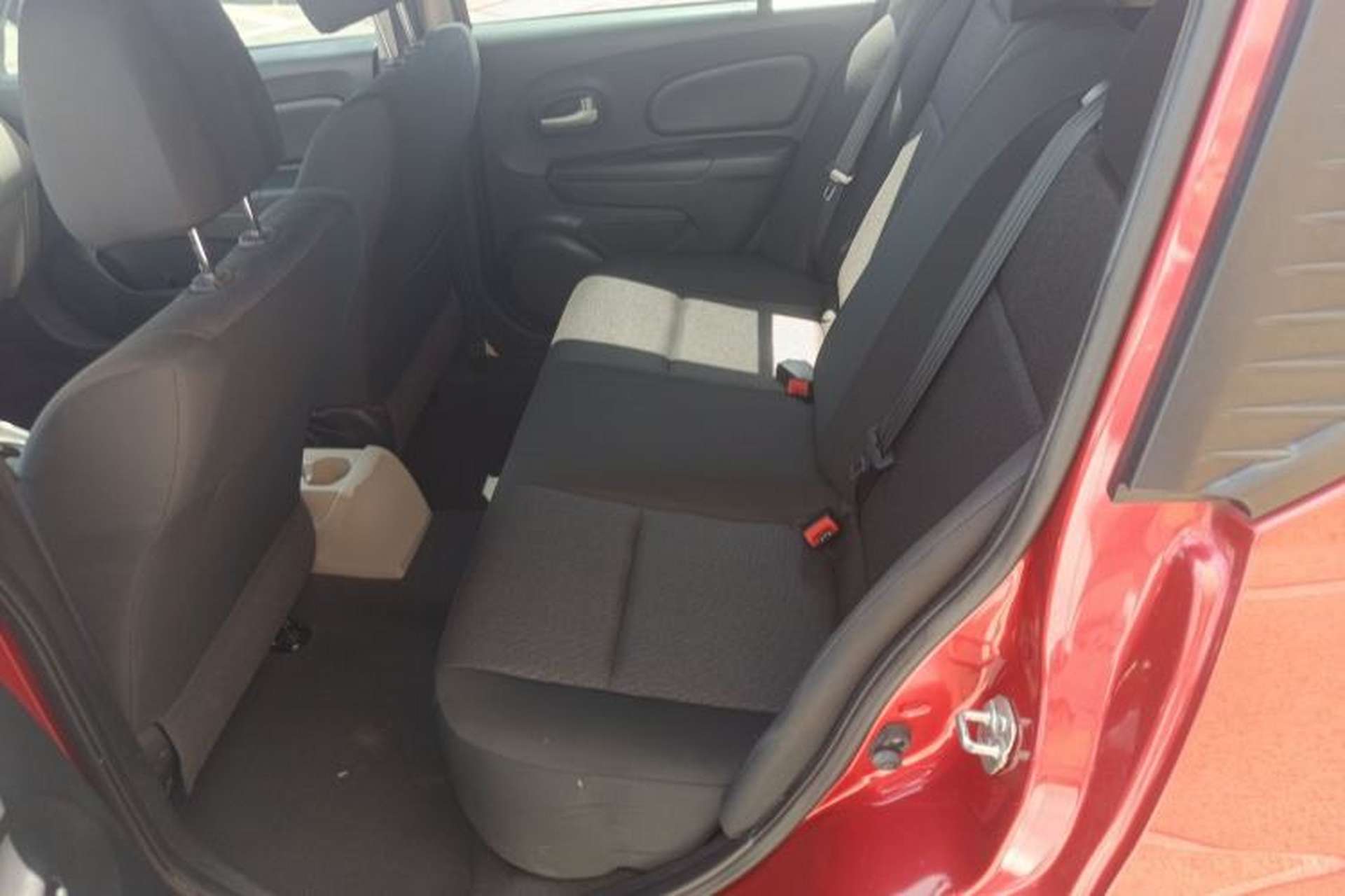 Used Venucia R50 2015 1.6L Automatic Fashion Edition Left Rear Seat