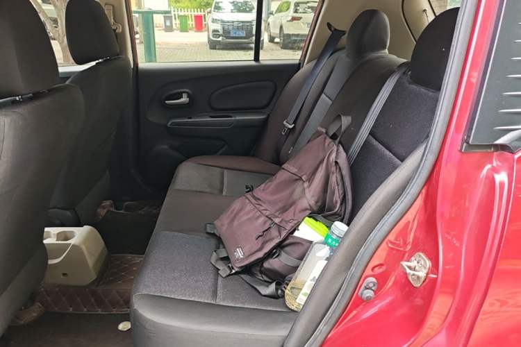 Used Venucia R50 2015 1.6L Automatic Fashion Edition Left Rear Seat