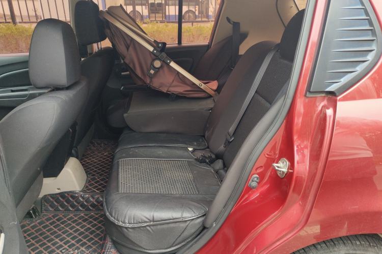 Used Venucia R50 2015 1.6L Automatic Fashion Edition Left Rear Seat