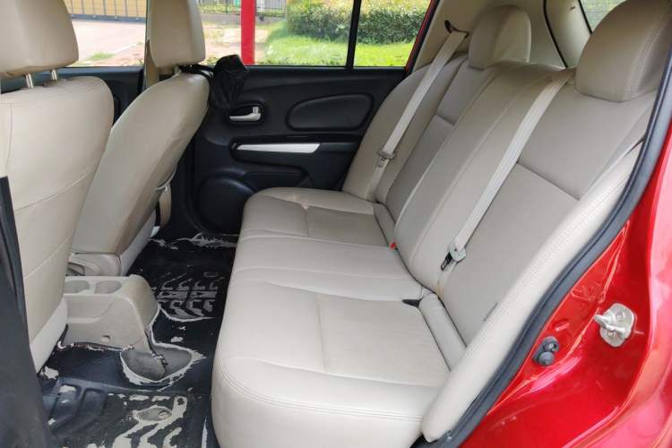 Used Venucia R50 2015 1.6L Manual Luxury Edition Left Rear Seat