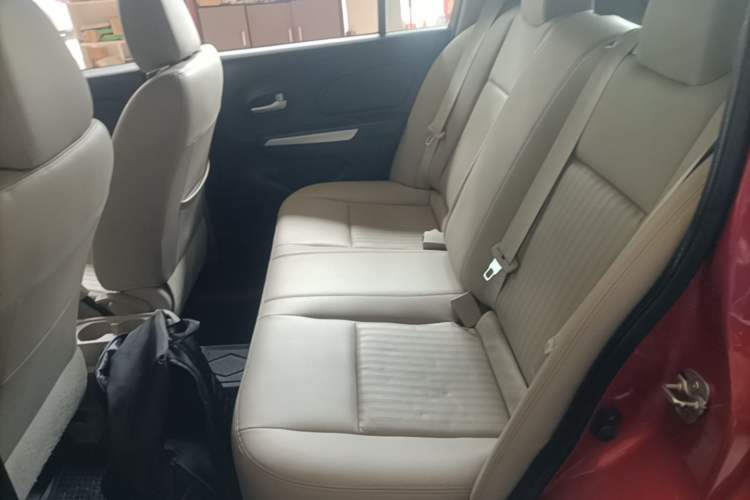 Used Venucia R50 2015 1.6L Automatic Luxury Edition Left Rear Seat