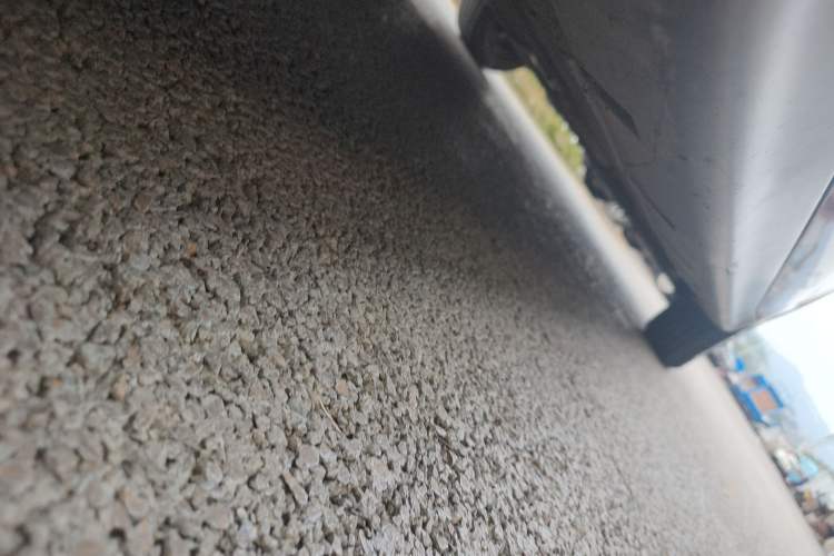 Used Venucia R50 2015 1.6L Automatic Fashion Edition Left Side Sill