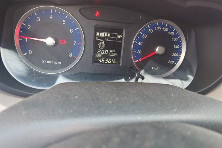 Used Venucia R50 2015 1.6L Manual Fashion Edition Odometer Close Up