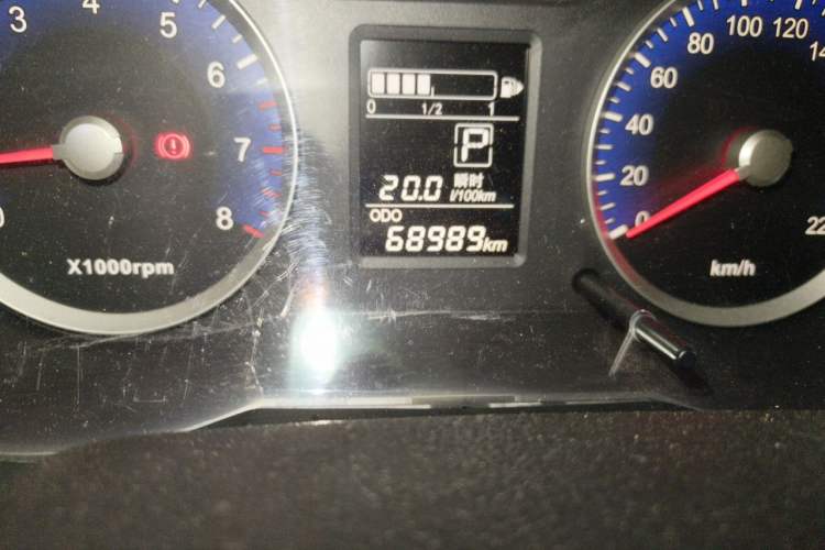 Used Venucia R50 2015 1.6L Automatic Fashion Edition Odometer Close Up
