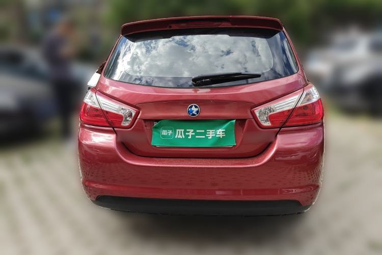 Used Venucia R50 2015 1.6L Automatic Luxury Edition Rear