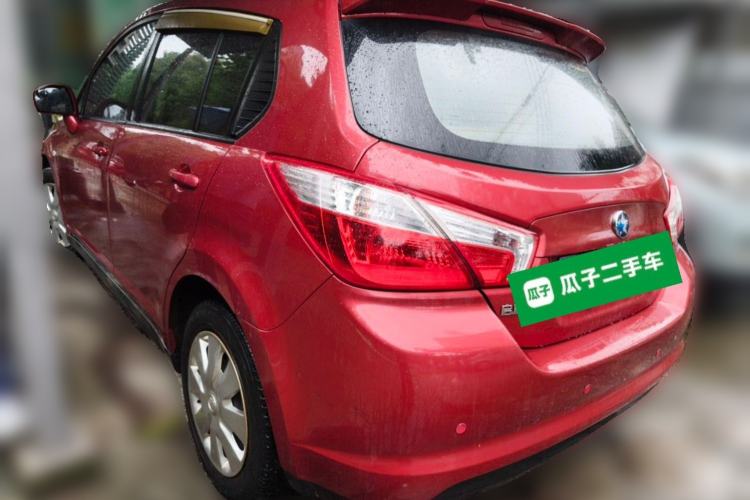 Used Venucia R50 2015 1.6L Automatic Fashion Edition Rear Left 45 Deg