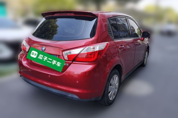 Used Venucia R50 2015 1.6L Automatic Fashion Edition Rear Right 45 Deg