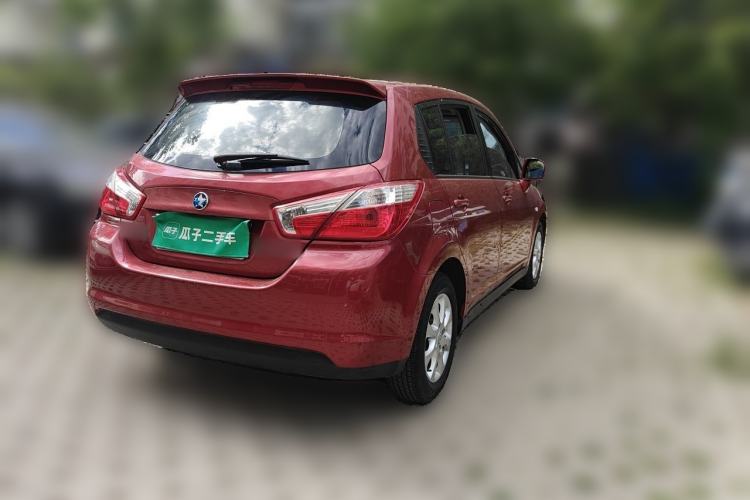 Used Venucia R50 2015 1.6L Automatic Luxury Edition Rear Right 45 Deg