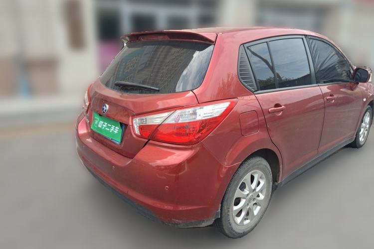 Used Venucia R50 2015 1.6L Automatic Luxury Edition Rear Right 45 Deg