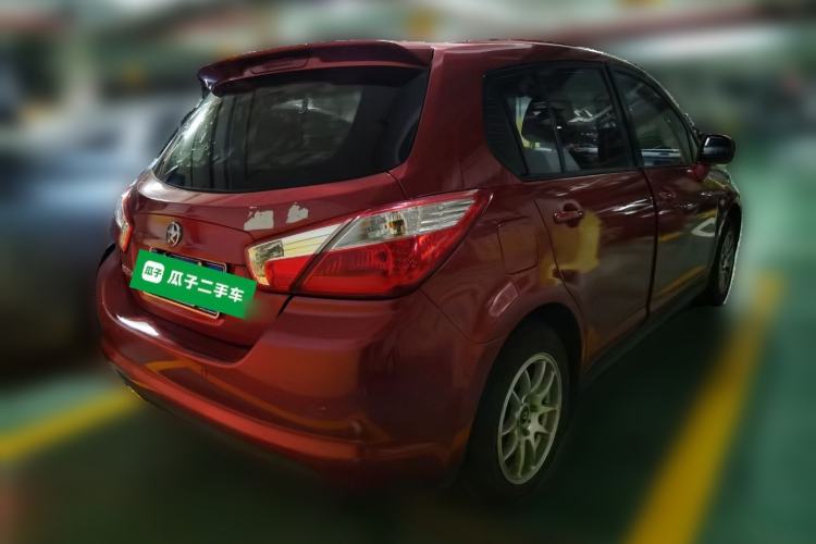 Used Venucia R50 2015 1.6L Automatic Fashion Edition Rear Right 45 Deg