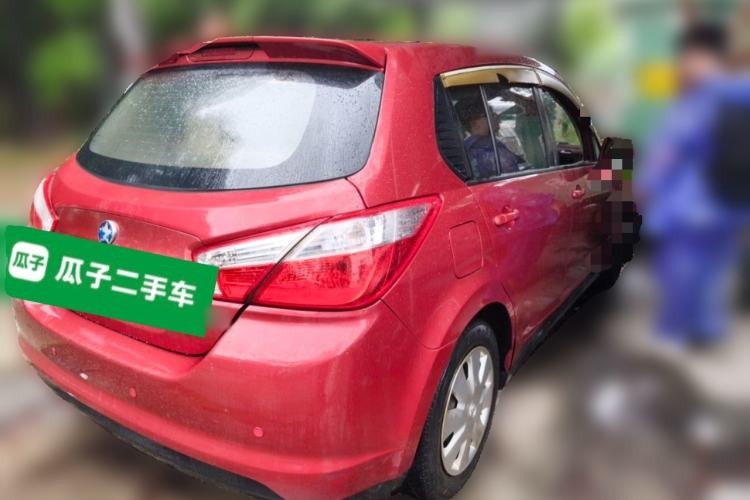 Used Venucia R50 2015 1.6L Automatic Fashion Edition Rear Right 45 Deg