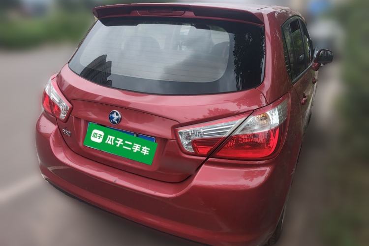 Used Venucia R50 2015 1.6L Manual Fashion Edition Rear Right 45 Deg