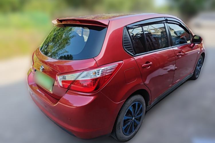 Used Venucia R50 2015 1.6L Automatic Fashion Edition Rear Right 45 Deg