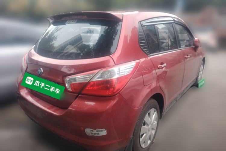 Used Venucia R50 2015 1.6L Manual Fashion Edition Rear Right 45 Deg