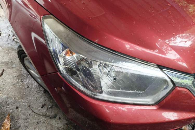 Used Venucia R50 2015 1.6L Automatic Fashion Edition Right Front Headlight