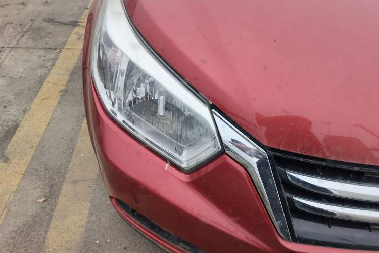 Used Venucia R50 2015 1.6L Manual Fashion Edition Right Front Headlight