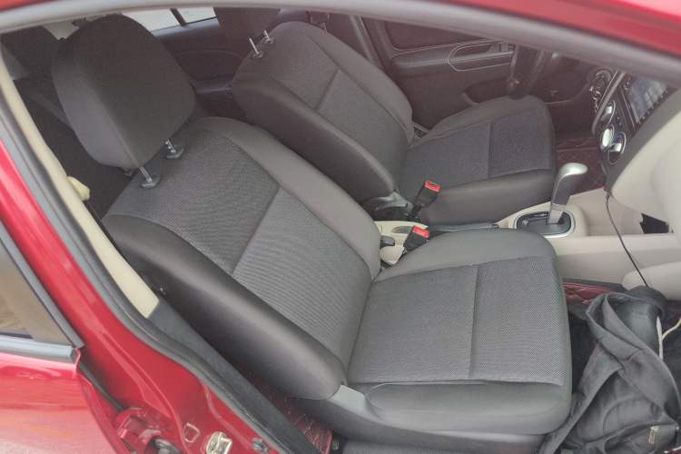 Used Venucia R50 2015 1.6L Automatic Fashion Edition Right Front Seat